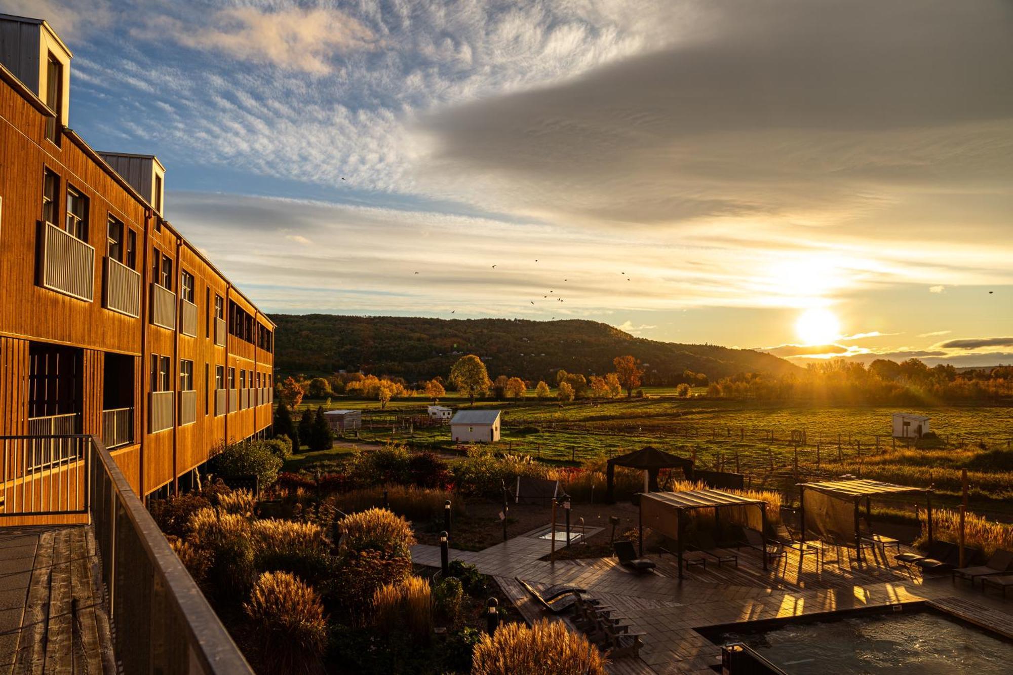 Hotel & Spa Le Germain Charlevoix บี-แซ็ง-ปอล ภายนอก รูปภาพ